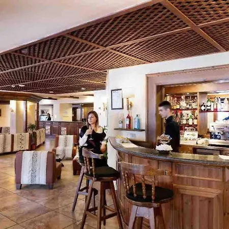 Dell'hotel Alaska A Cortina, Con Posto Auto Apartman